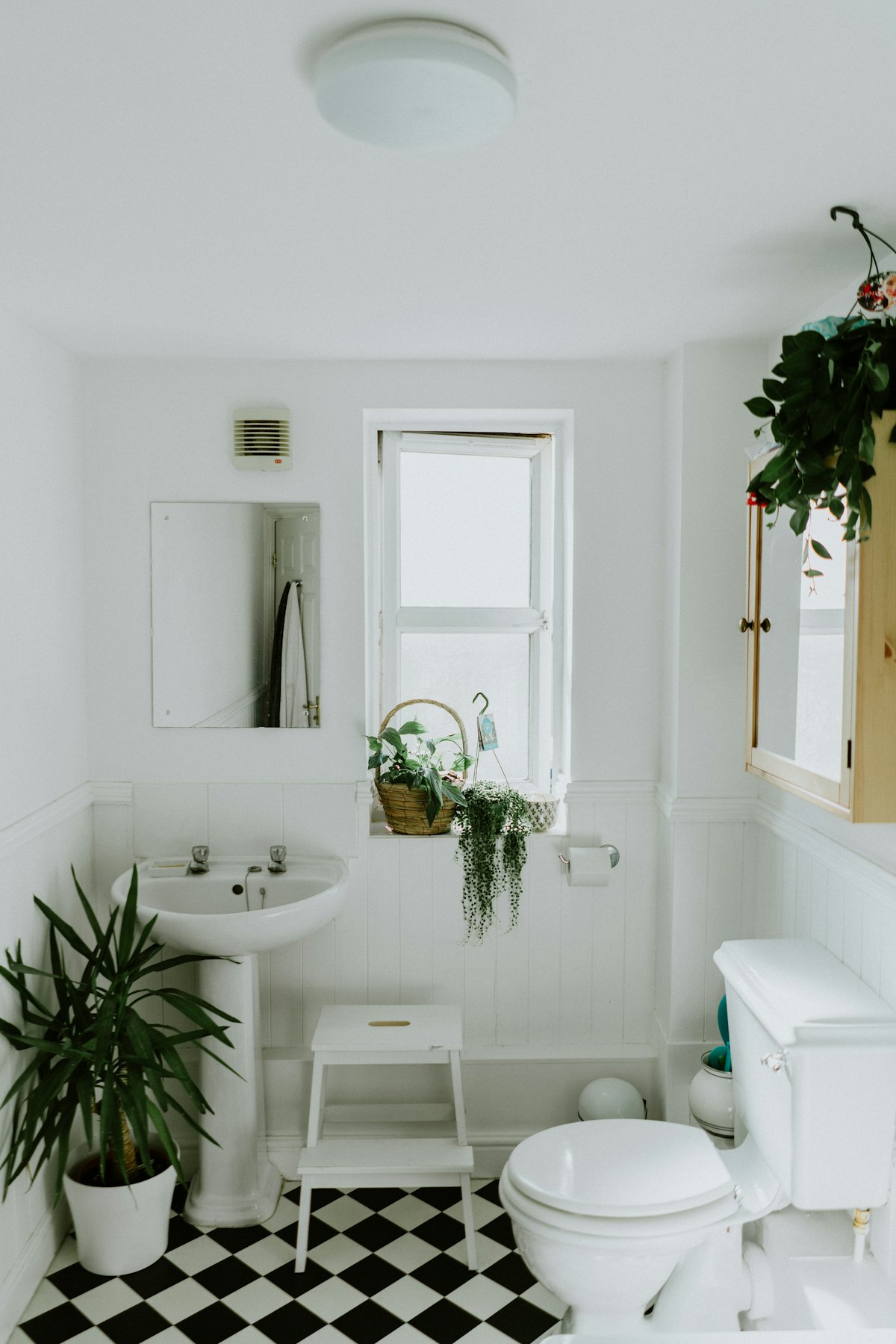 Updated bathroom with tub and fixtures